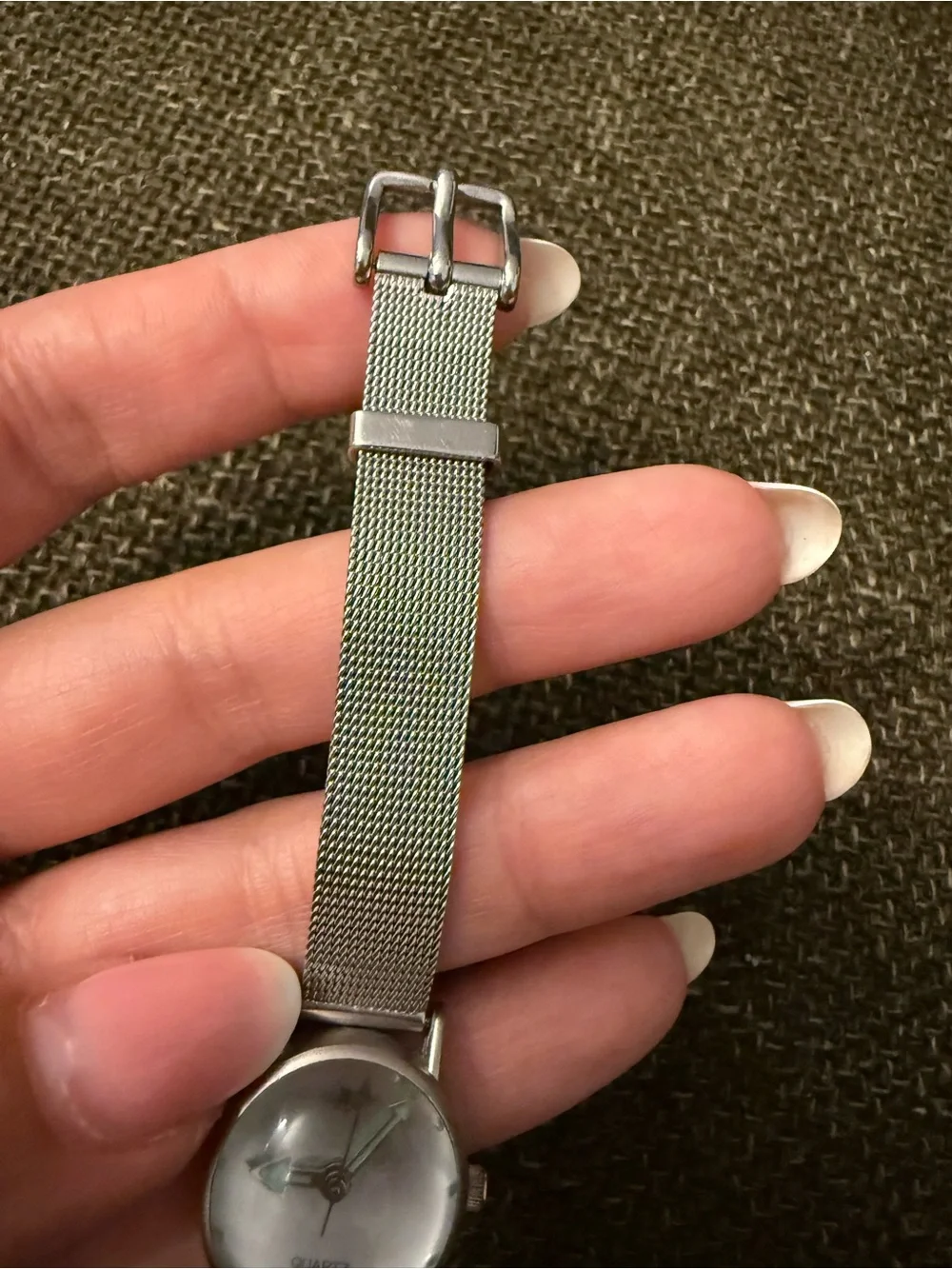Silver Mesh Smartwatch-Style Quartz Watch with Mint Green Hands